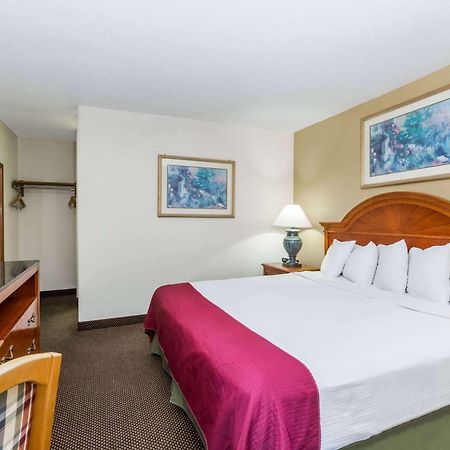 Days Inn By Wyndham West Des Moines - Clive Esterno foto