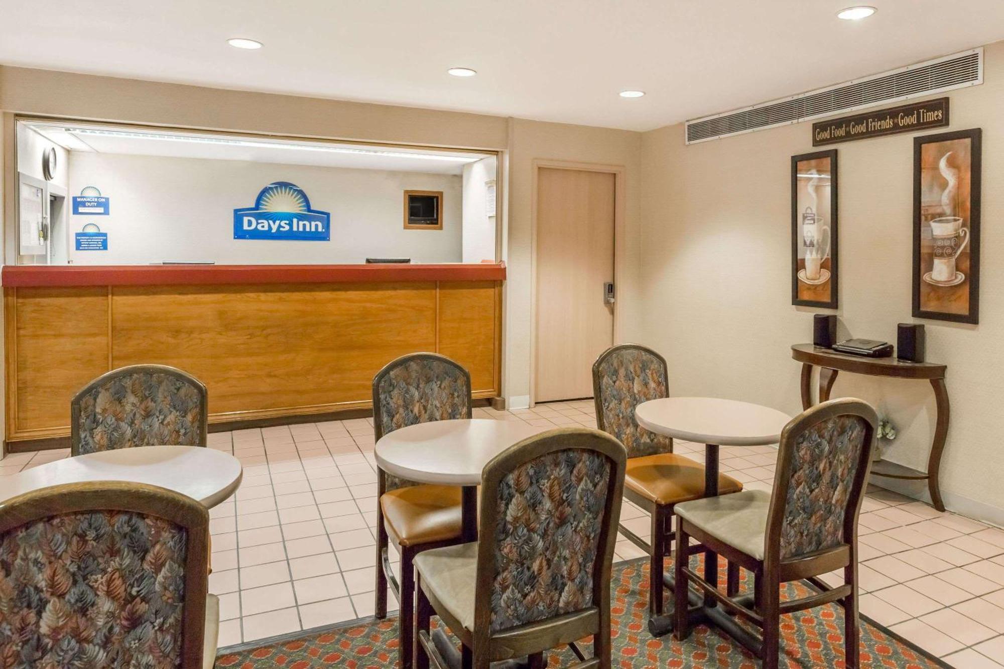 Days Inn By Wyndham West Des Moines - Clive Esterno foto