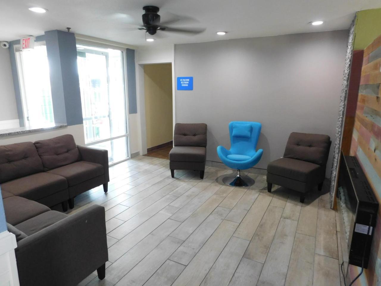 Days Inn By Wyndham West Des Moines - Clive Esterno foto