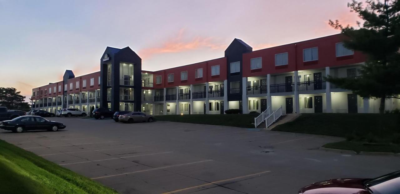Days Inn By Wyndham West Des Moines - Clive Esterno foto